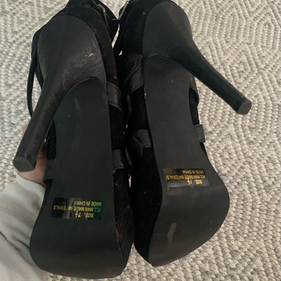 Peep-toe buckle booties - Picture 4 of 6